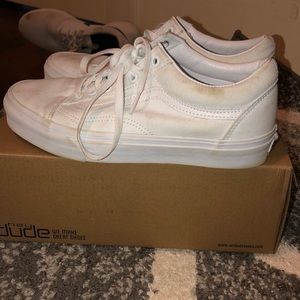 women’s white old skool vans